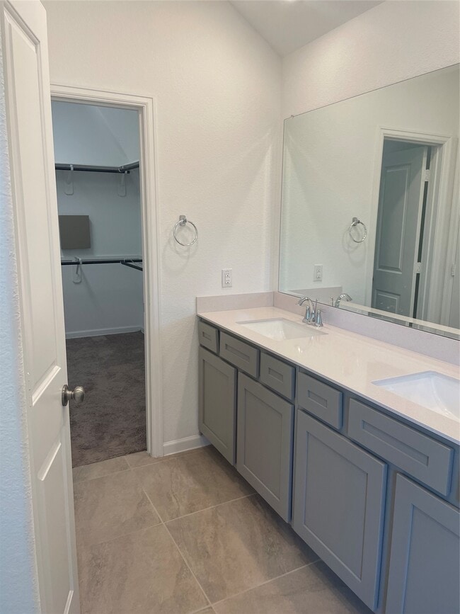 Photo - 621 Aspen Falls Ct
