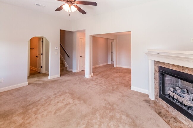 Photo - 5823 Bedford Pl