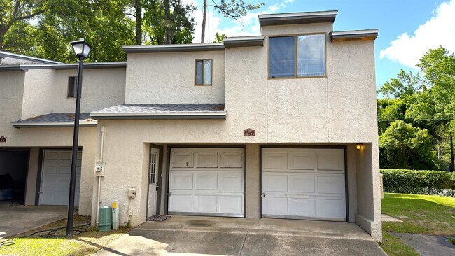 Photo - 1315 Airport Dr