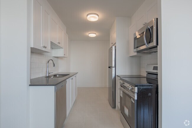 1BR, 1BA - 826SF - Kitchen - 30 Carabob Court
