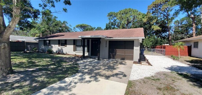 Building Photo - 2848 E Mark Dr