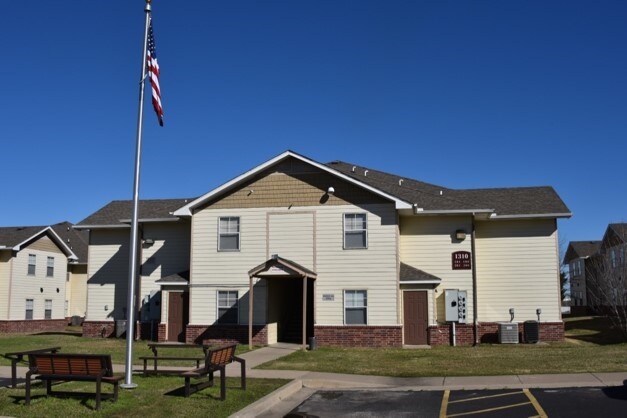 Photo - Spartan Residence Hall
