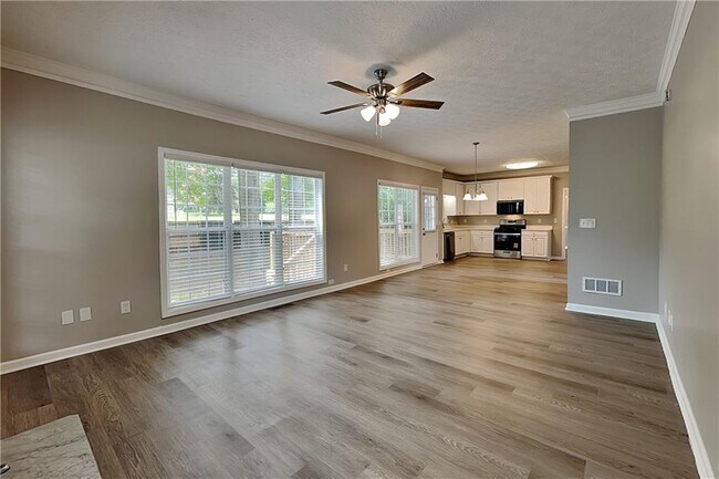 Photo - 2305 Luther Terrace SW