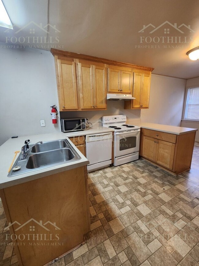 Photo - 2712 Cedar Ln