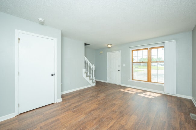 675 Ashworth Dr Unit Two