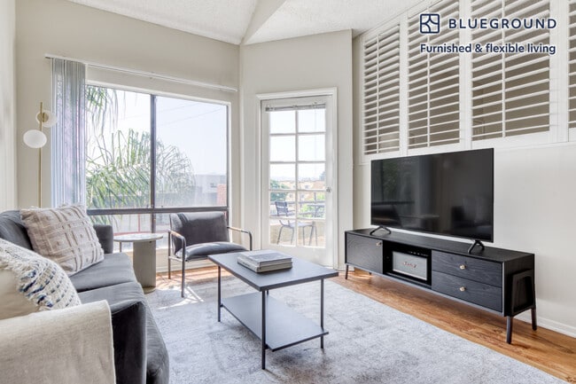 Photo - 11265 Morrison St Unit FL3-ID518