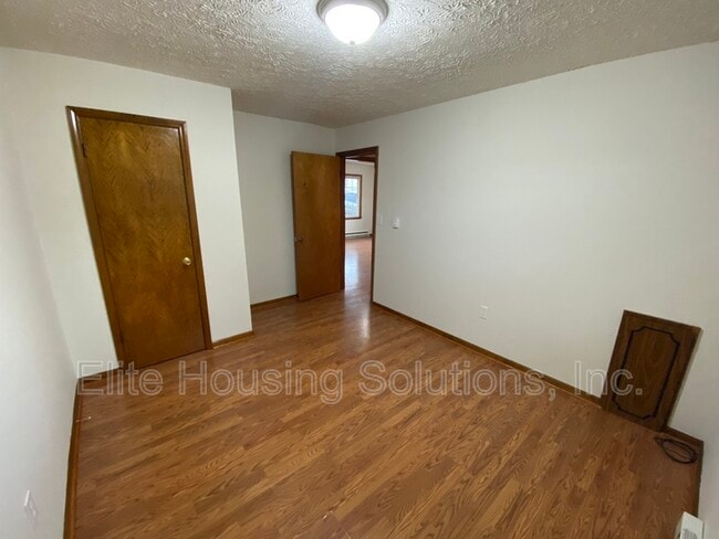 Photo - 120 W Marshall St Unit Apt 2