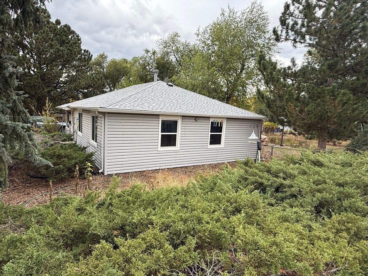 Front Corner - 2168 Pheasant Pl