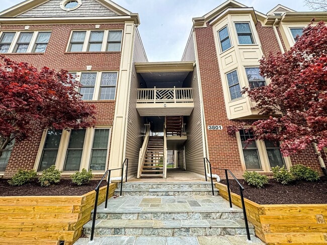 Fantastic 2 Bed 2.5 Bath Condo With A Spac... - Fantastic 2 Bed 2.5 Bath Condo With A Spac...