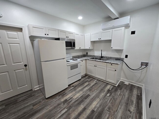 Photo - 2920 Sherwood St Unit A