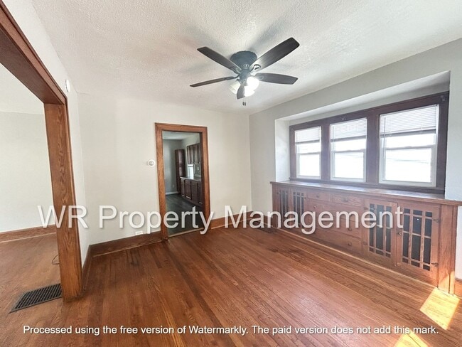 Photo - 3 Bed 1 Bath Home is West Toledo Library Neighborhood