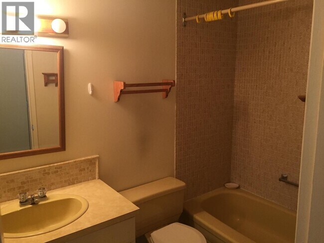 Photo - 4195 Doncaster Way