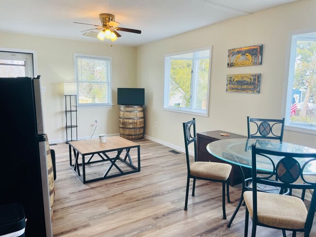 Photo - 14380 Calvert St Unidad ID1363918P