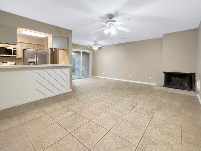 Photo - 1111 Baker Dr