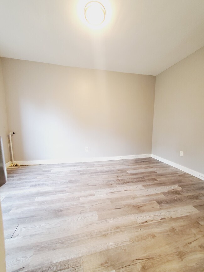 6 Bergen Ave 12 - 12 Bergen Ave Unit 12