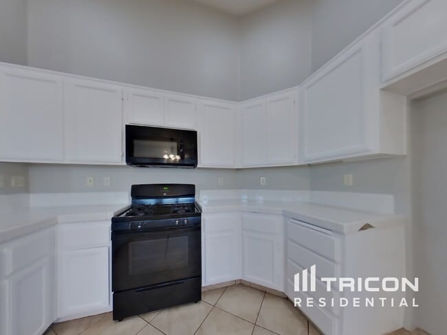 Photo - 27152 Myles Ct