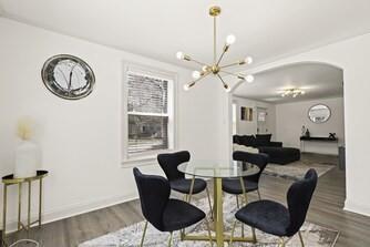 Photo - 1860 Bonniview St SW