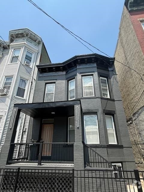 Building Photo - 22 GRACE St Unit 1 Rental