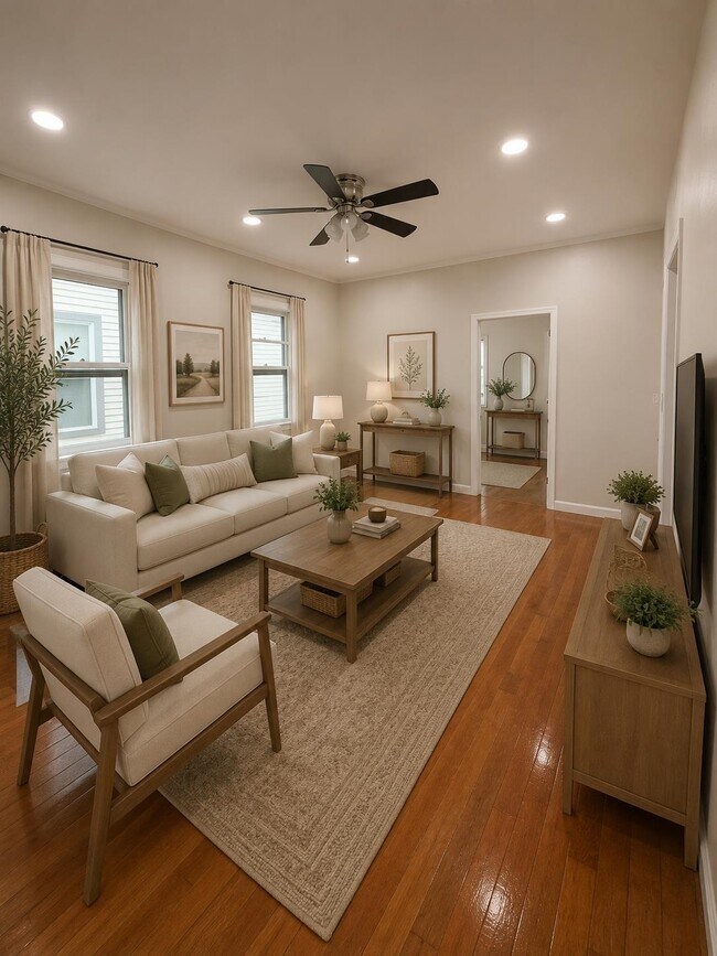 Photo - 25 W 17th St