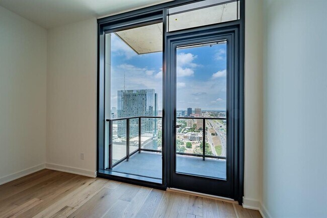 Photo - 84 East Ave Unit 3002