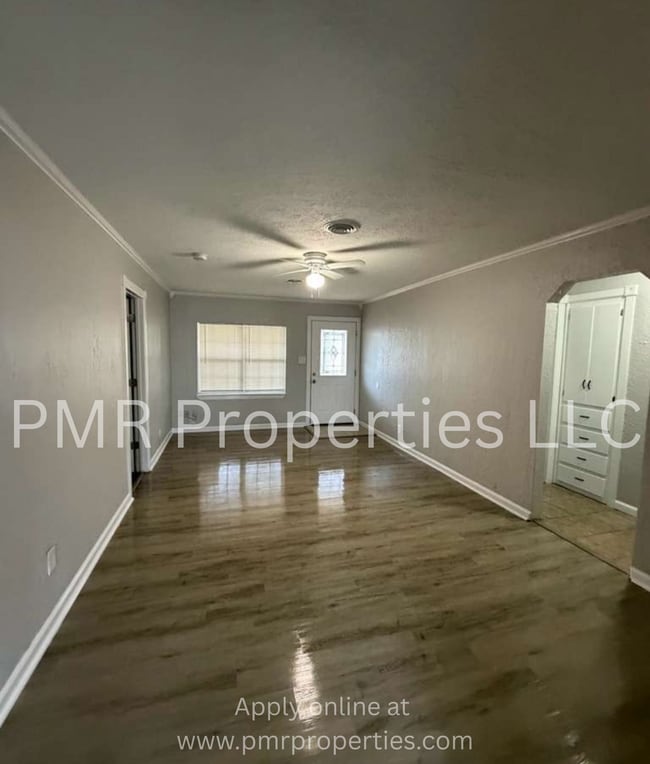 Photo - 3 Bedrooms / 2 Bathrooms House