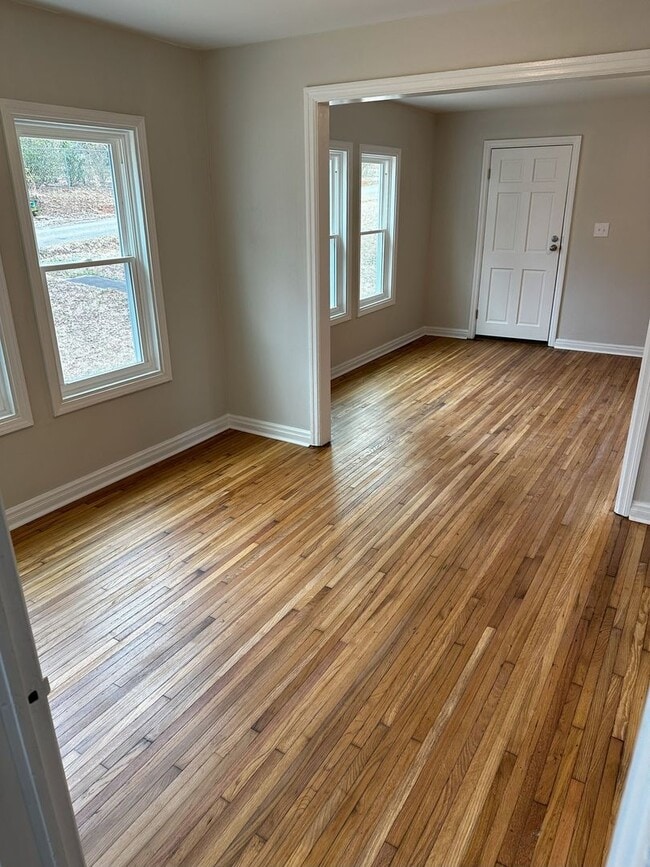 Photo - 2 Bedroom Home with Spacious Backyard and Modern Upgrades