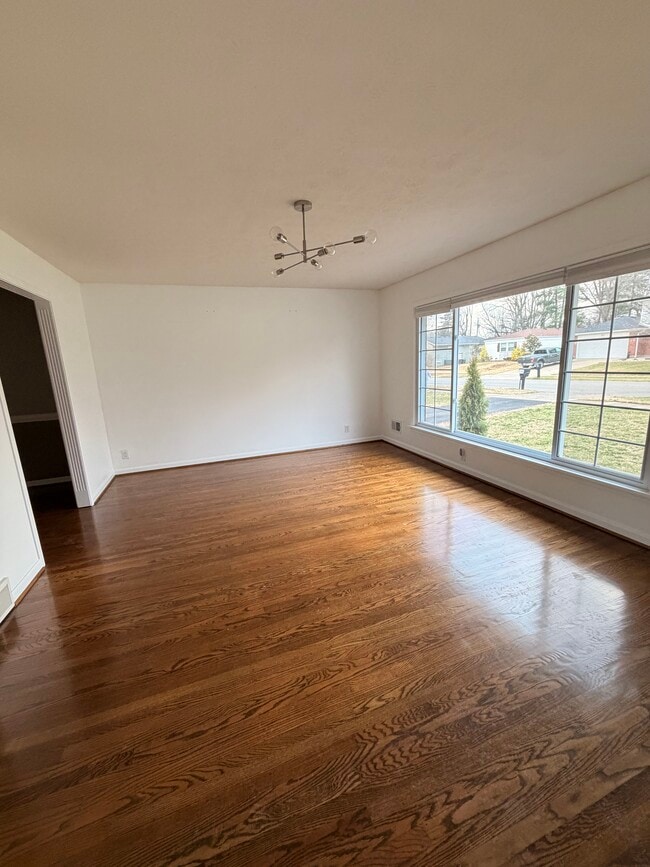 Photo - 9410 Tiverton Way