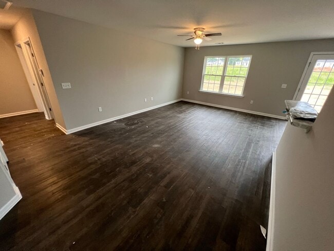 Photo - 128 Callaway Cres