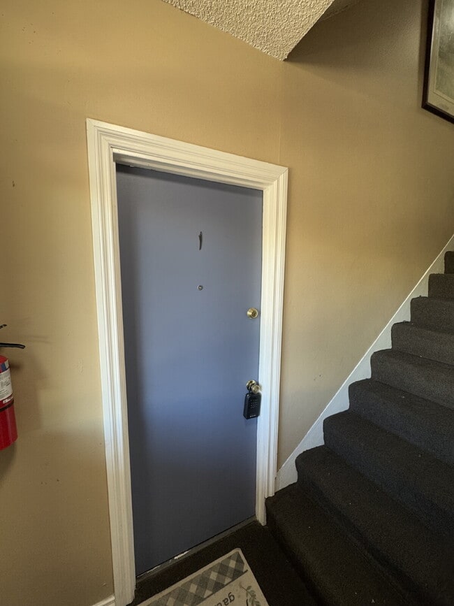 Photo - Desirable NW 23rd Area Unit 1