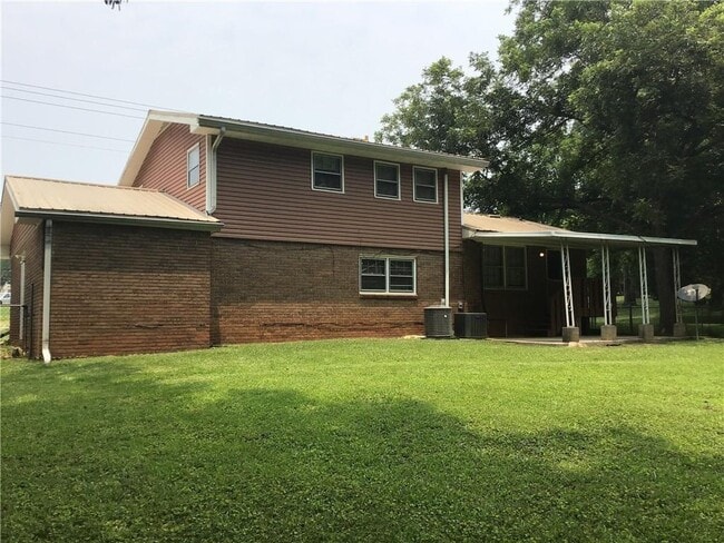 Photo - 6863 Dorsett Shoals Rd