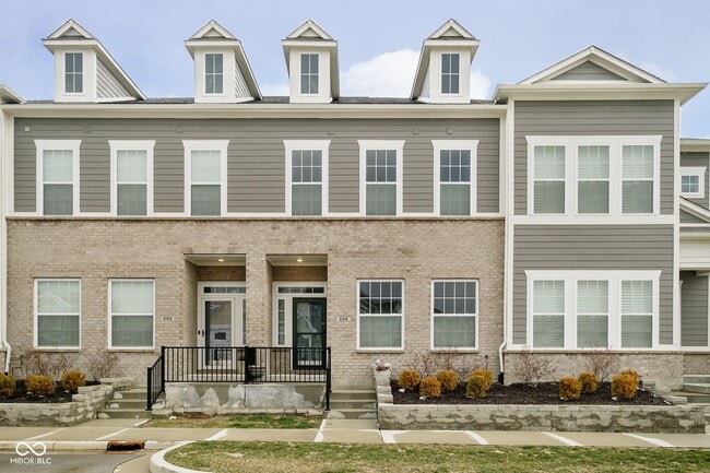 Photo - 696 Lagerfield Dr House