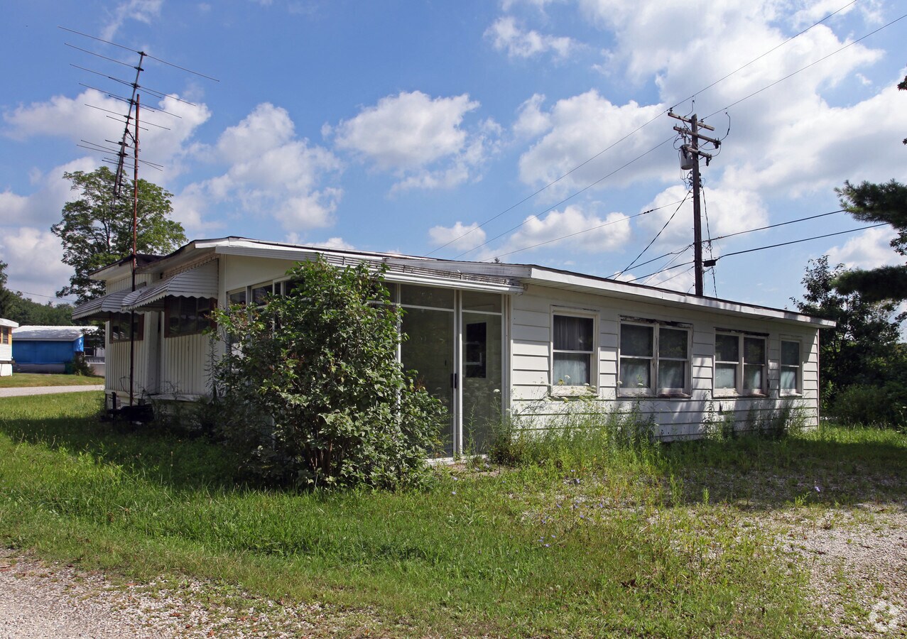 Photo - Deer Lake Mobile Home Park