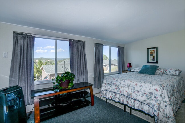 Photo - 2477 River Trail Rd