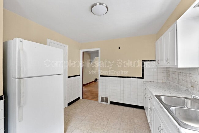 Photo - 7125 Theodore Ave