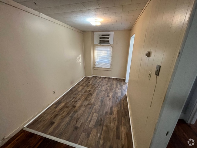 Building Photo - 813 N Pennsylvania Ave Rental