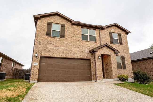 Photo - Bright & Spacious 5-Bedroom, 3-Bath Home i...