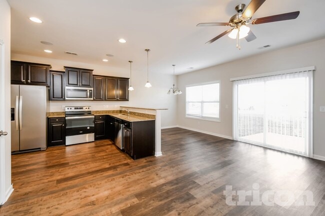 Photo - 926 Dawsons Park Wy