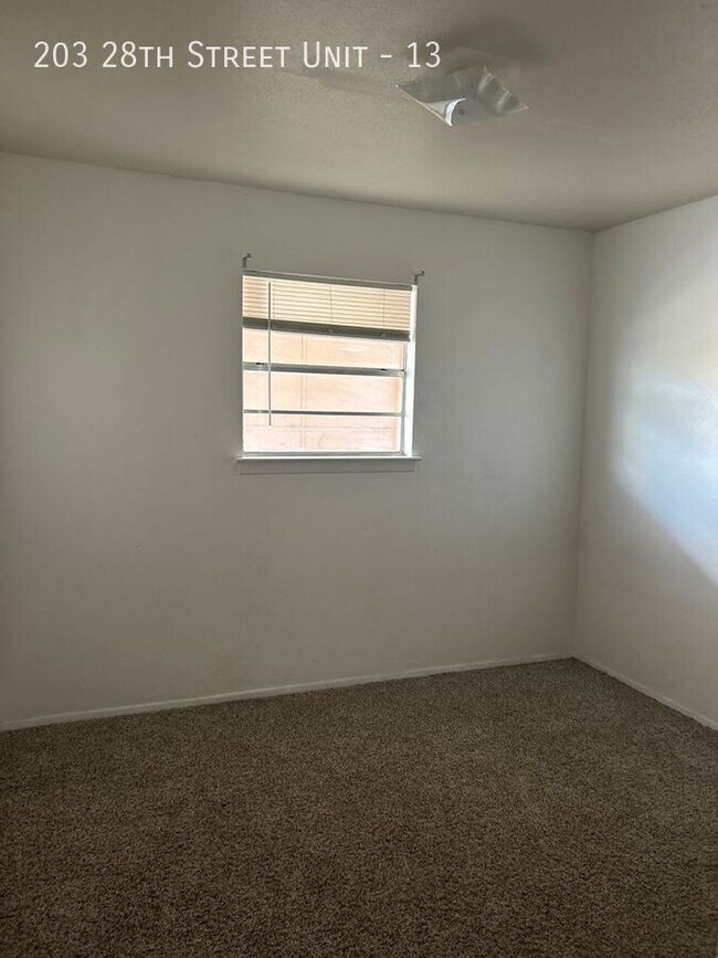 Photo - 203 28th St Unit 13