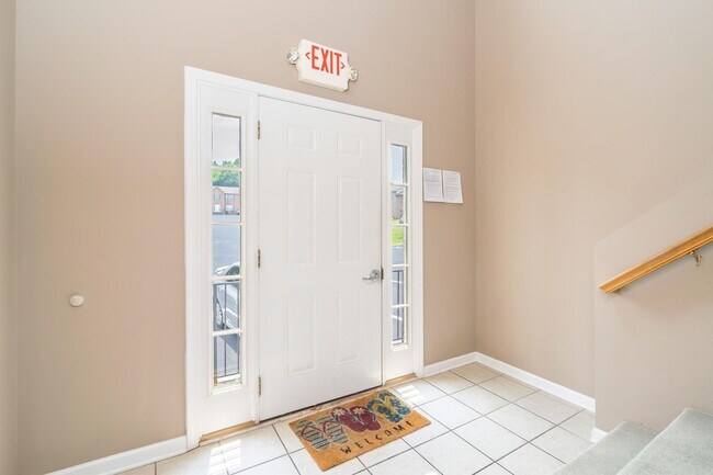 Photo - 1703 Maple View Way