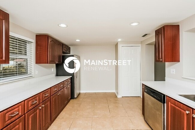 Photo - 3 Bedroom Pet-Friendly Home in NEW PORT RICHEY, FL with Main Street Renewal