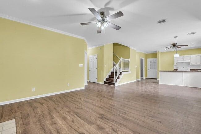 Photo - Renovated 4 Bedroom 3 Home for Rent!