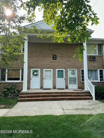Photo - 324 Shore Dr Unidad B8