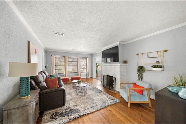 Photo - 1635 Castle Ct