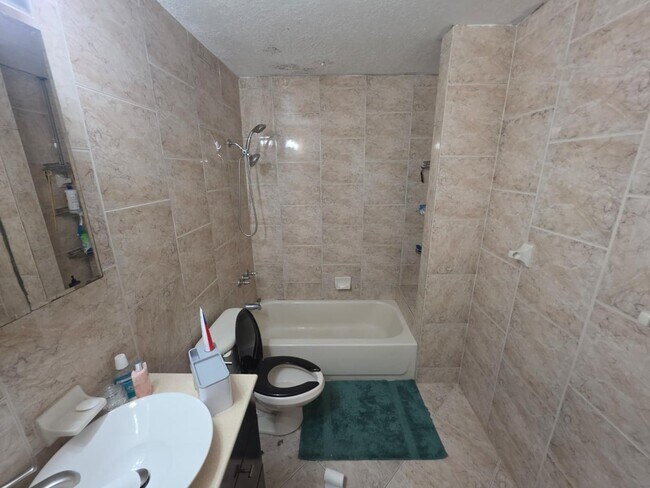 Photo - 5015 E 11th Ave