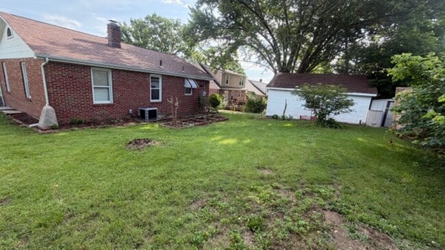 Photo - 520 W 8th St