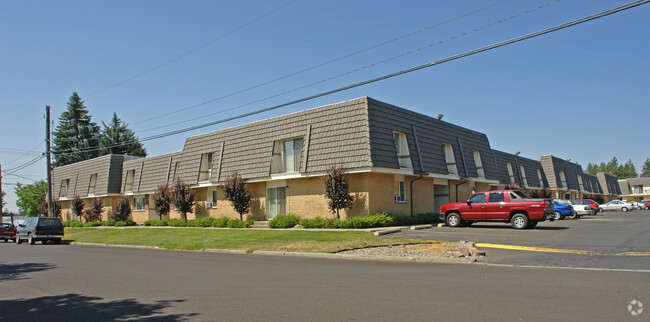 Building Photo - Garden Manor Apartments