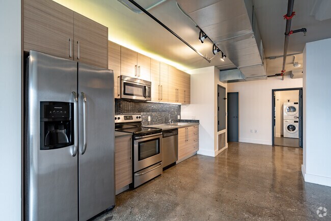 1BR, BA - 662SF