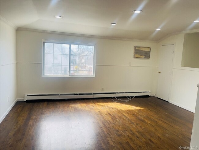 Photo - 104-59 214th St Unidad 2nd Fl