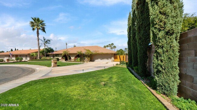 Photo - 426 E Carol Ann Way