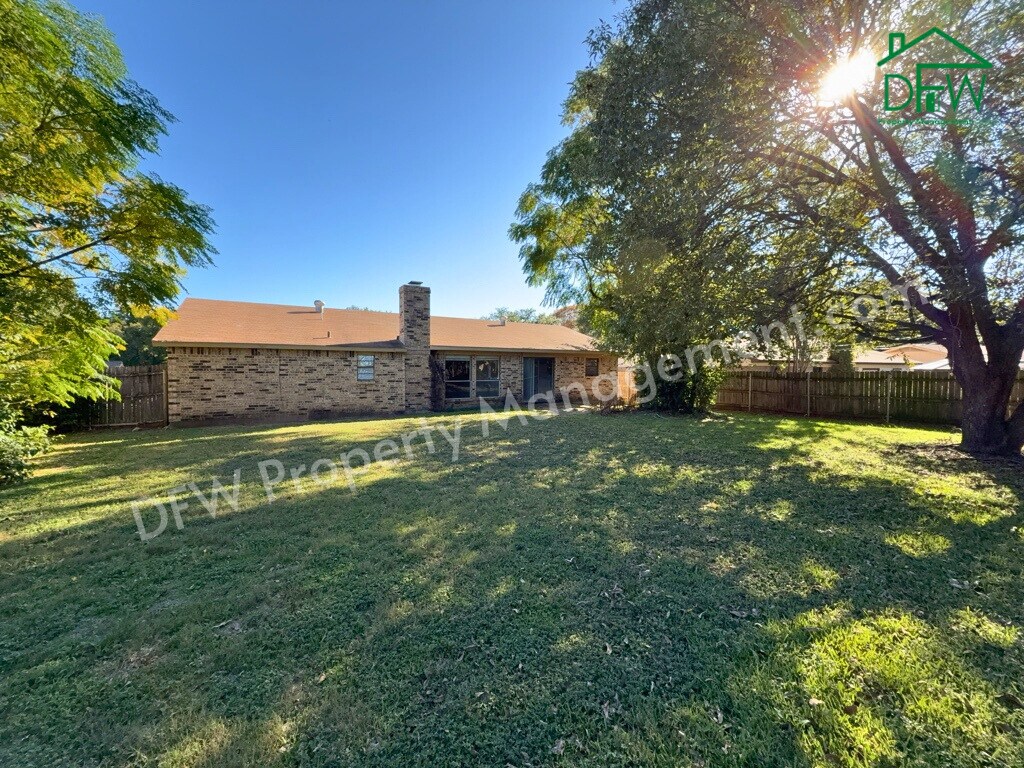 Photo - Spacious 3-Bedroom Home for Lease with Large Fenced Backyard in Quiet Benbrook Neighborhood